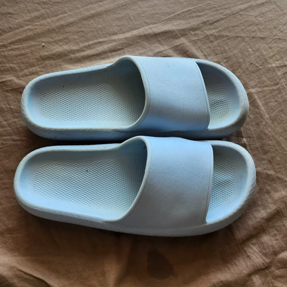 Pillow Slides Anti-Slip Sandals Ultra Soft Cloud Shower Sky Blue US Size 8 - Picture 10 of 12